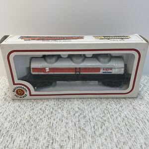 Bachmann HO Scale EXXON 3-Dome Tank Car In Box